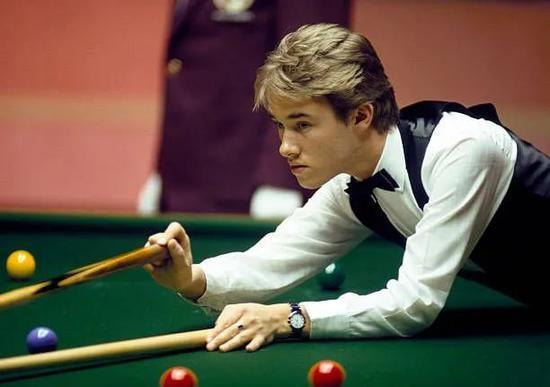 双方拼搏的 双方拼搏的