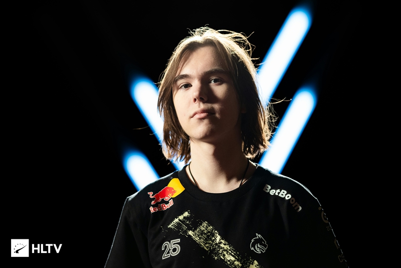 步一個腳印 步一個腳印